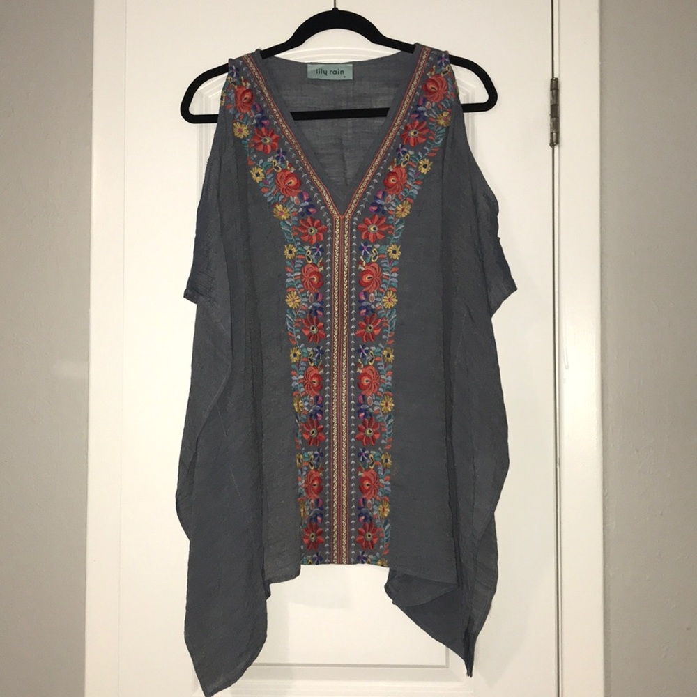 Summer embroidered tunic